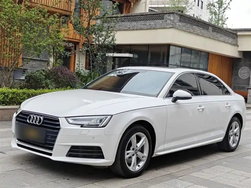 Audi A4L, 2017