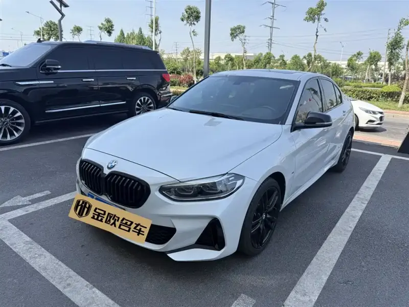 BMW 1 Series, 2023