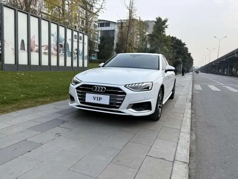 Audi A4L, 2021