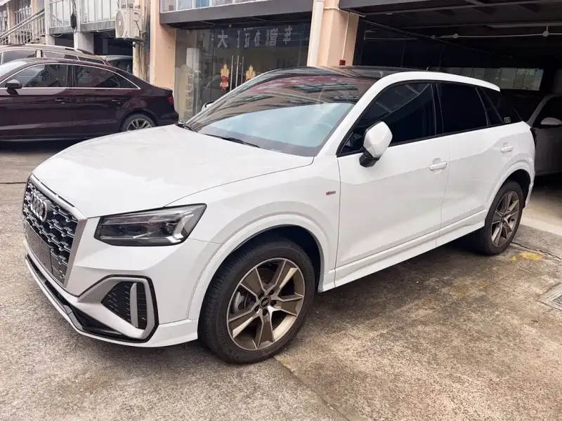 Audi Q2L, 2024