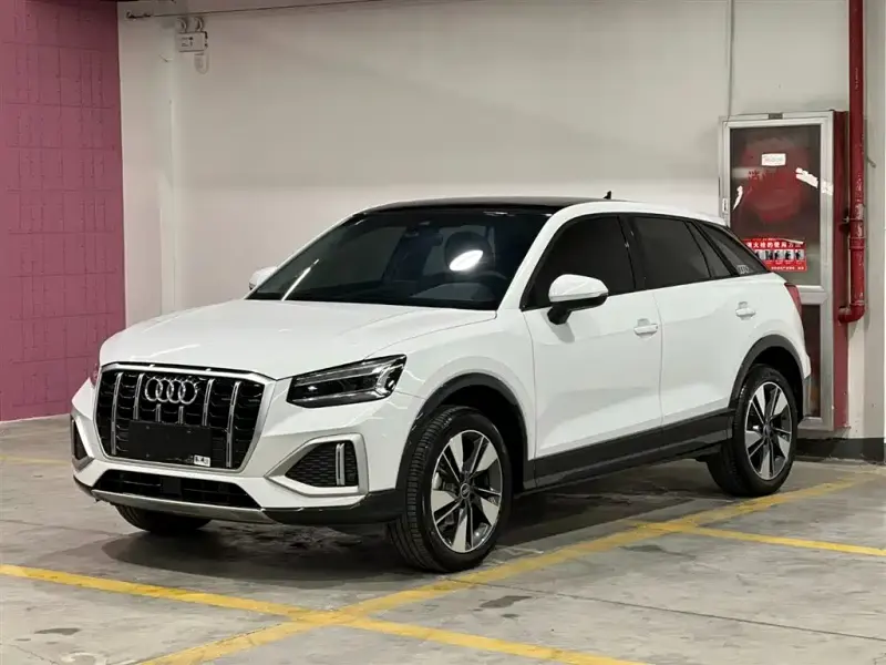 Audi Q2L, 2022