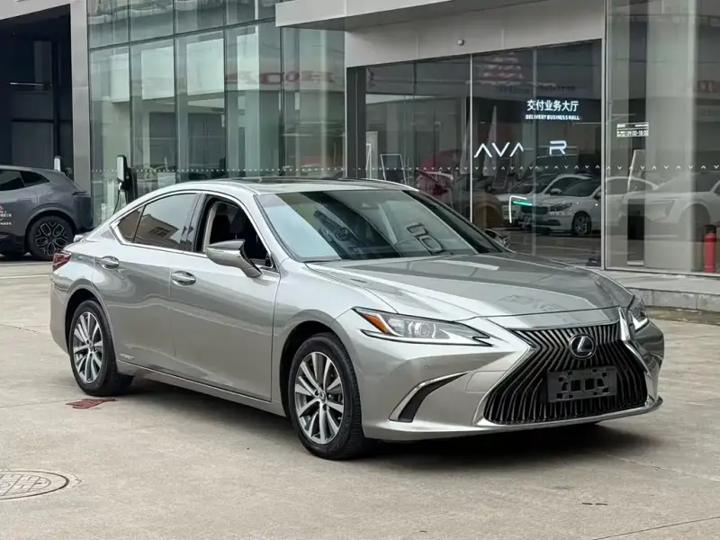 Lexus ES, 2019