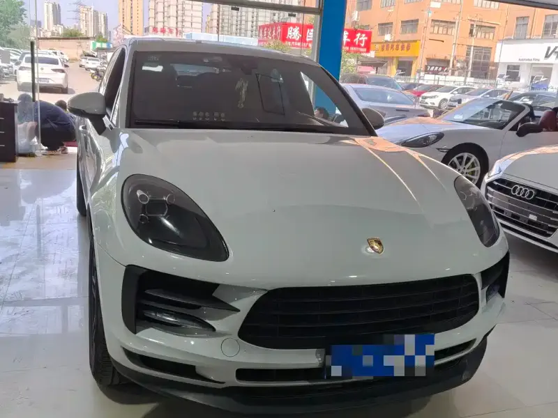 Porsche Macan, 2020