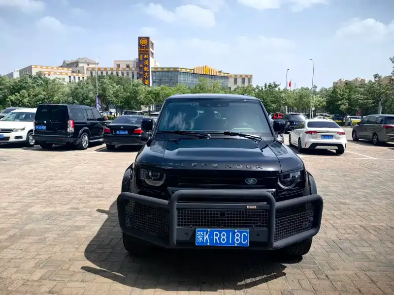 Land Rover Defender, 2023