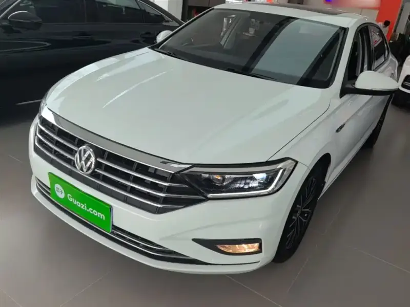 Volkswagen Sagitar, 2020
