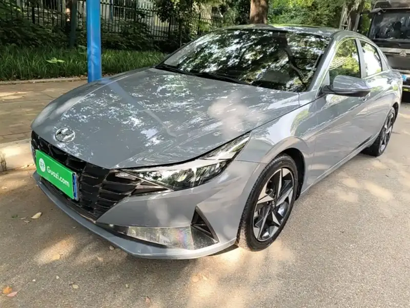 Hyundai Elantra, 2022