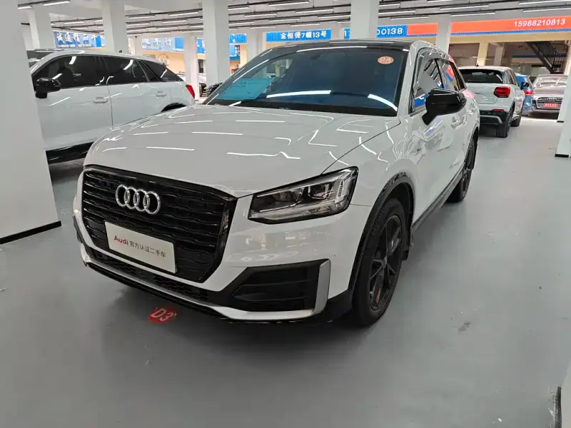 Audi Q2L, 2021