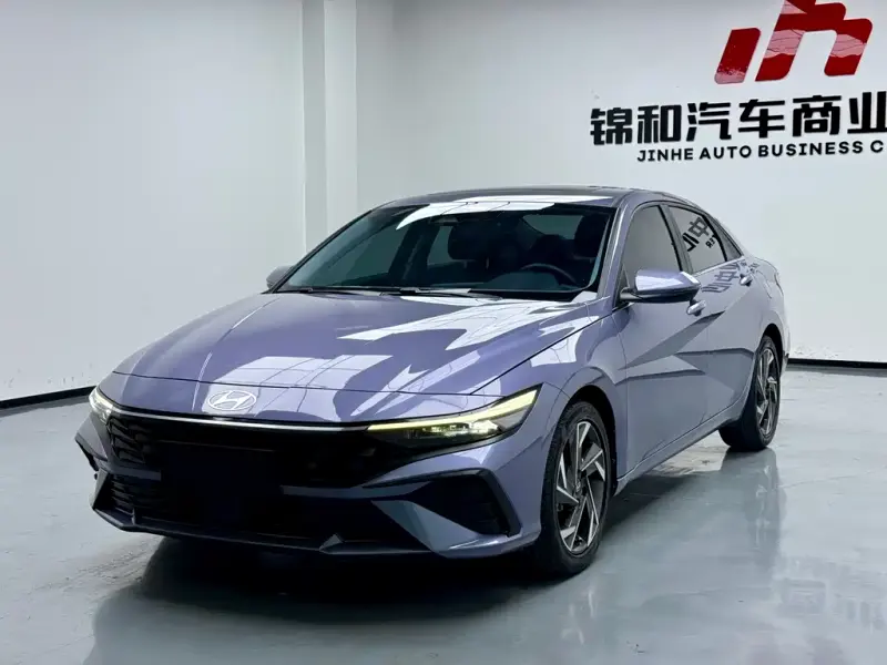 Hyundai Elantra, 2024