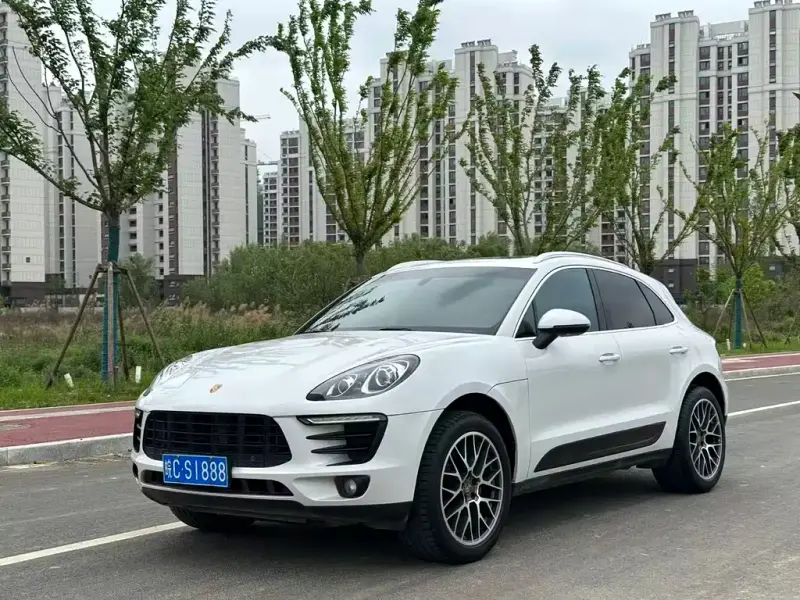 Porsche Macan, 2014