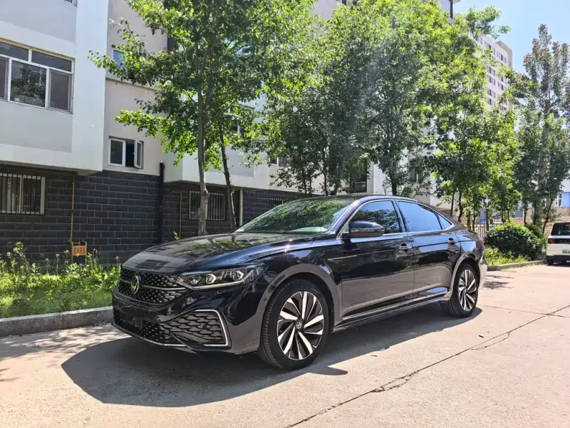 Volkswagen Passat, 2022