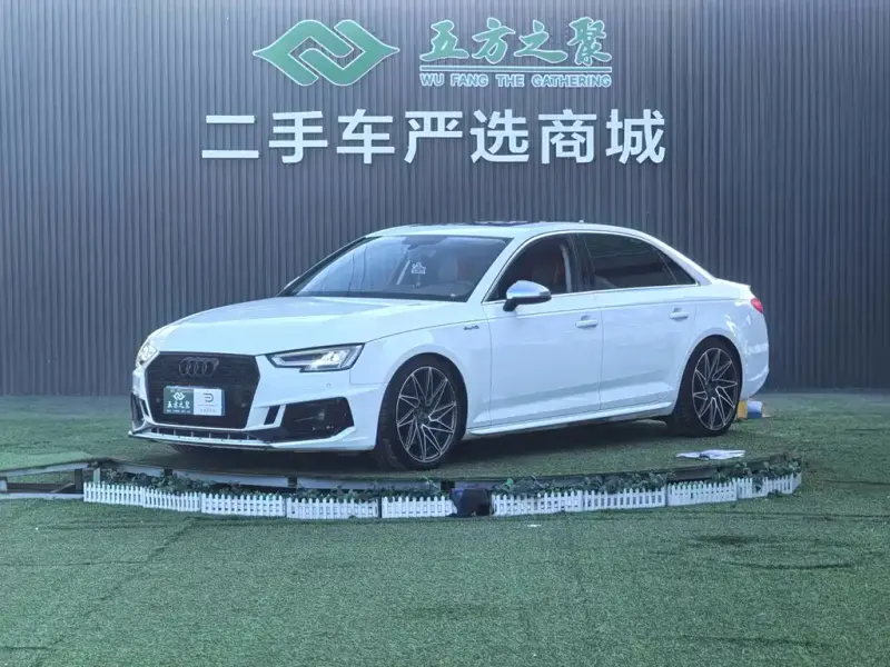 Audi A4L, 2018