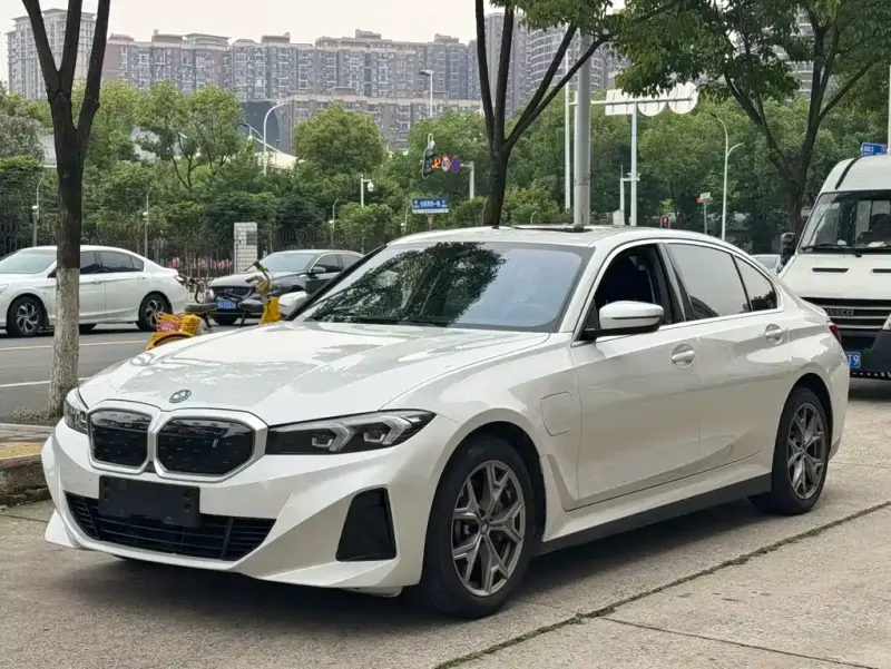 BMW i3, 2024