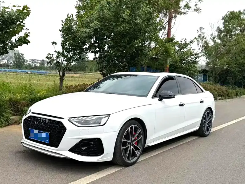Audi A4L, 2021