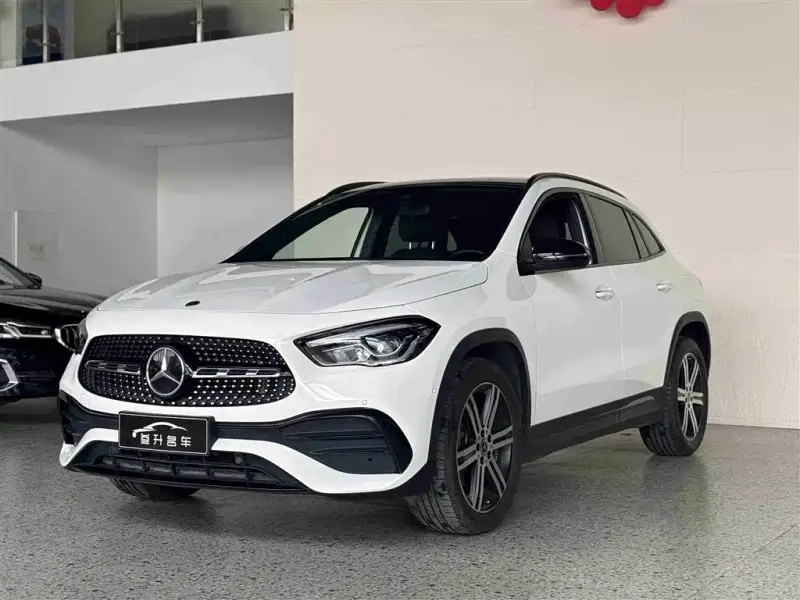 Mercedes-Benz GLA, 2022