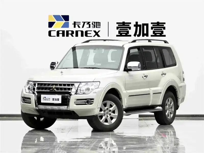 Mitsubishi Pajero (Import), 2020