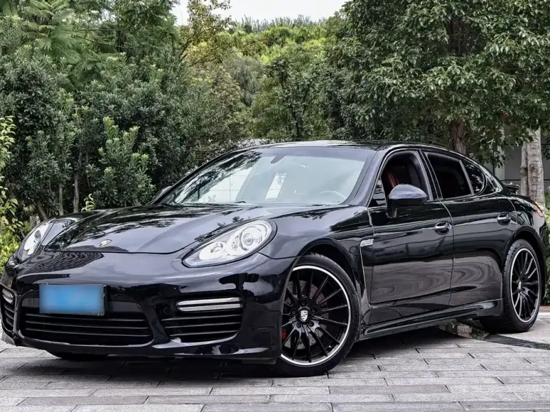 Porsche Panamera, 2010