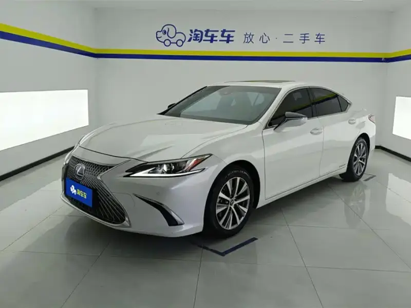 Lexus ES, 2020