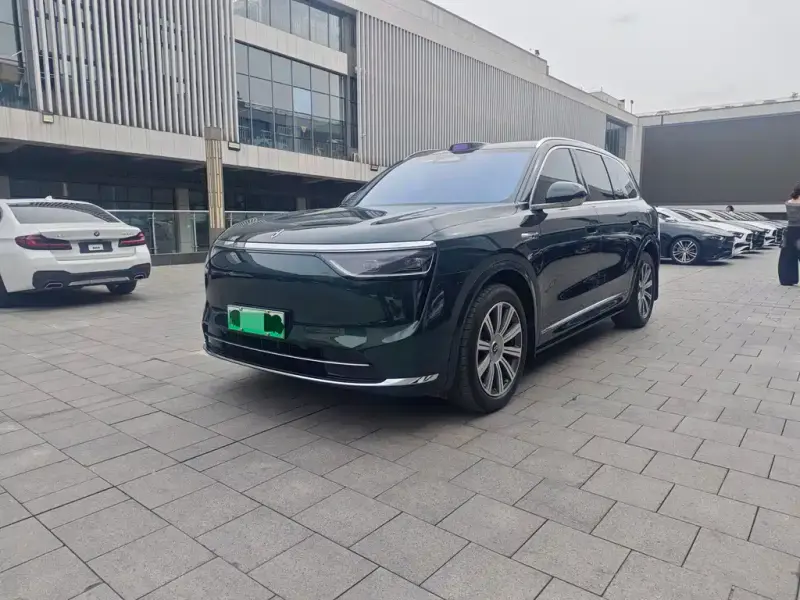 AITO M8, 2025