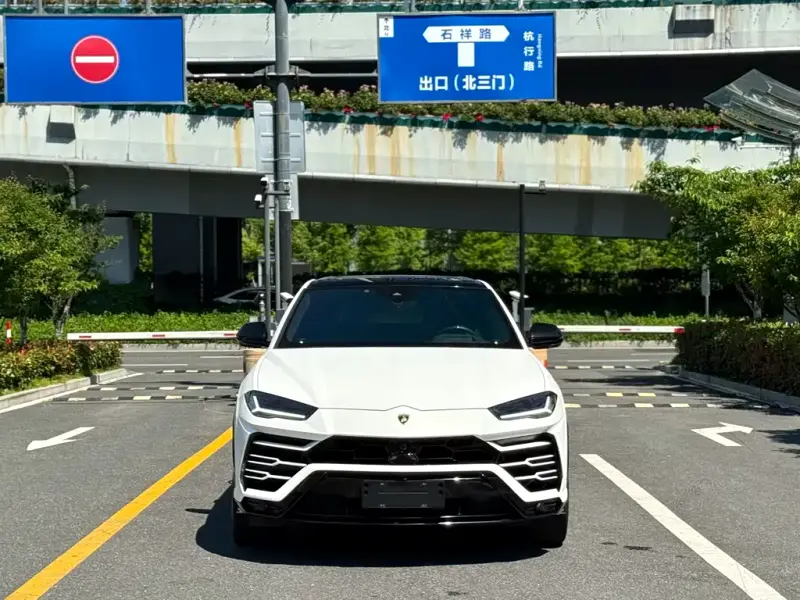 Lamborghini Urus, 2019
