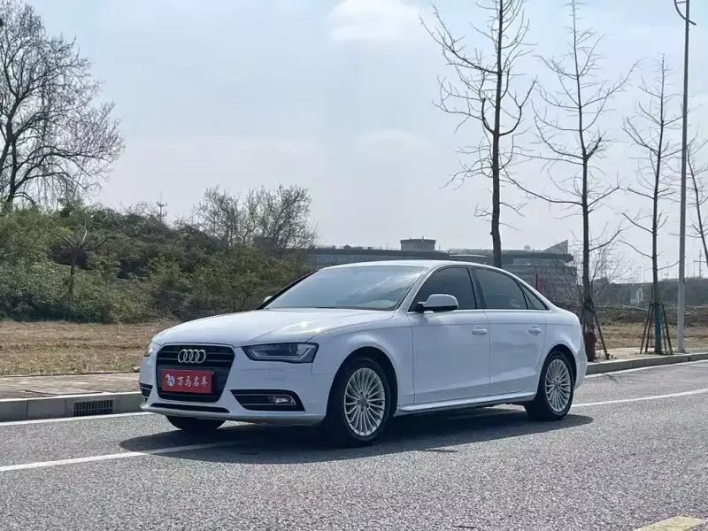 Audi A4L, 2015
