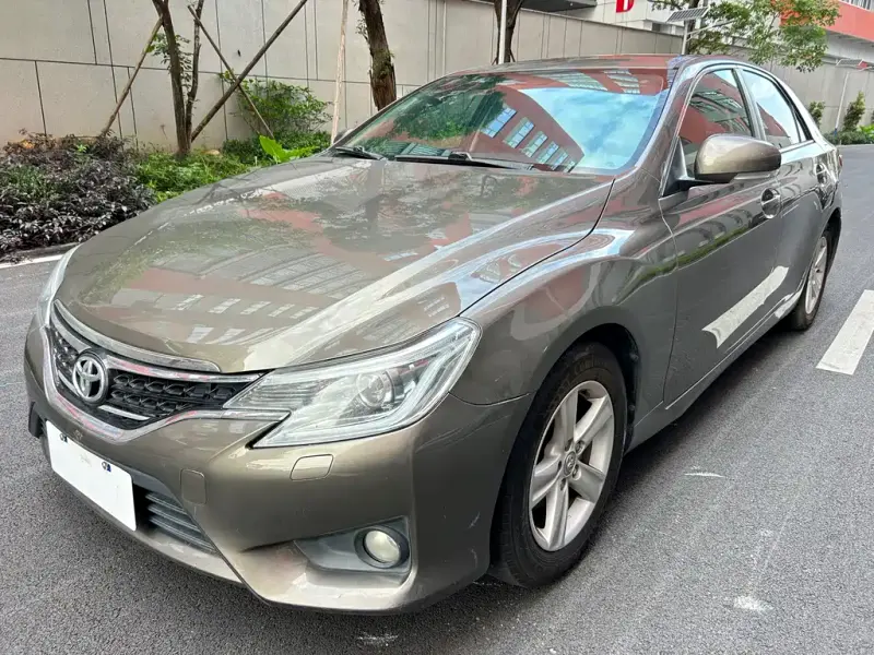 Toyota Reiz, 2015