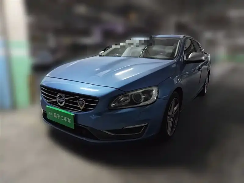 Volvo V60, 2015