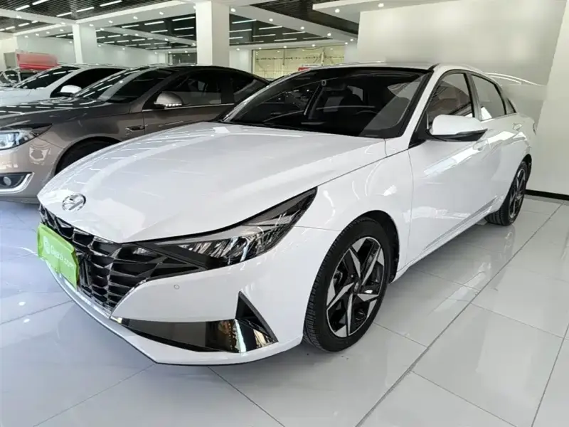 Hyundai Elantra, 2023