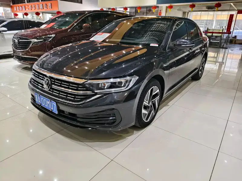 Volkswagen Sagitar, 2023