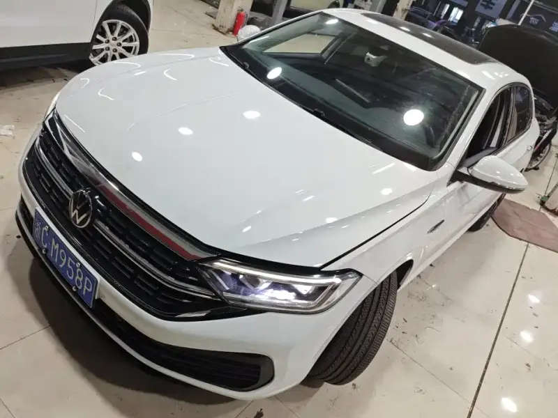 Volkswagen Sagitar, 2024