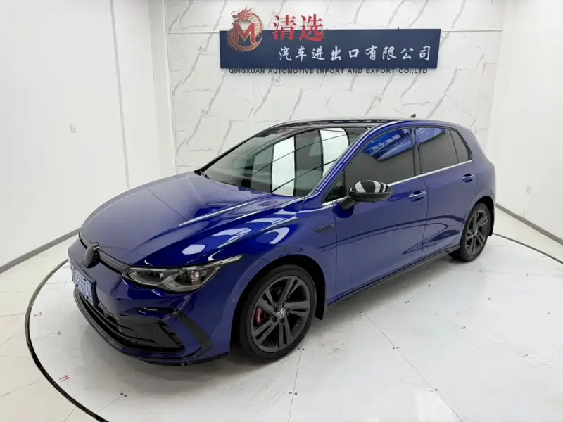 Volkswagen Golf, 2022