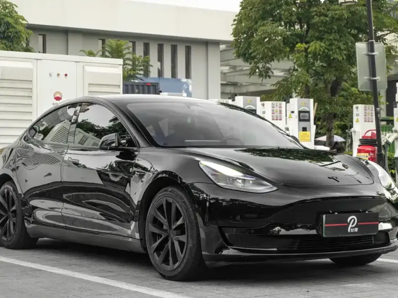 Tesla Model 3, 2023