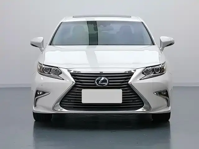 Lexus ES, 2017