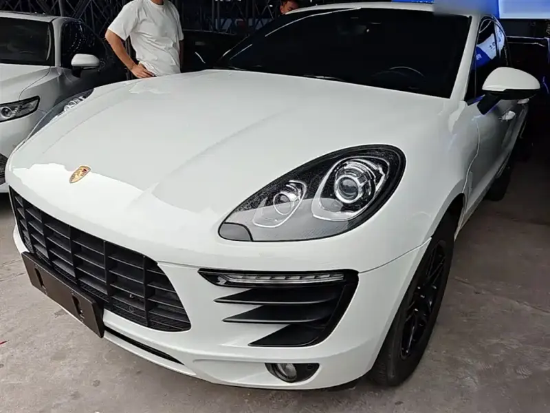 Porsche Macan, 2016