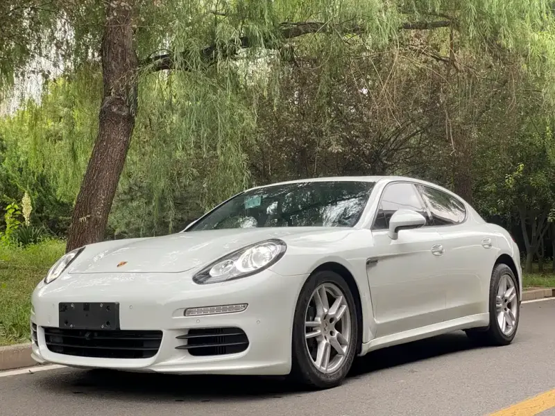Porsche Panamera, 2016