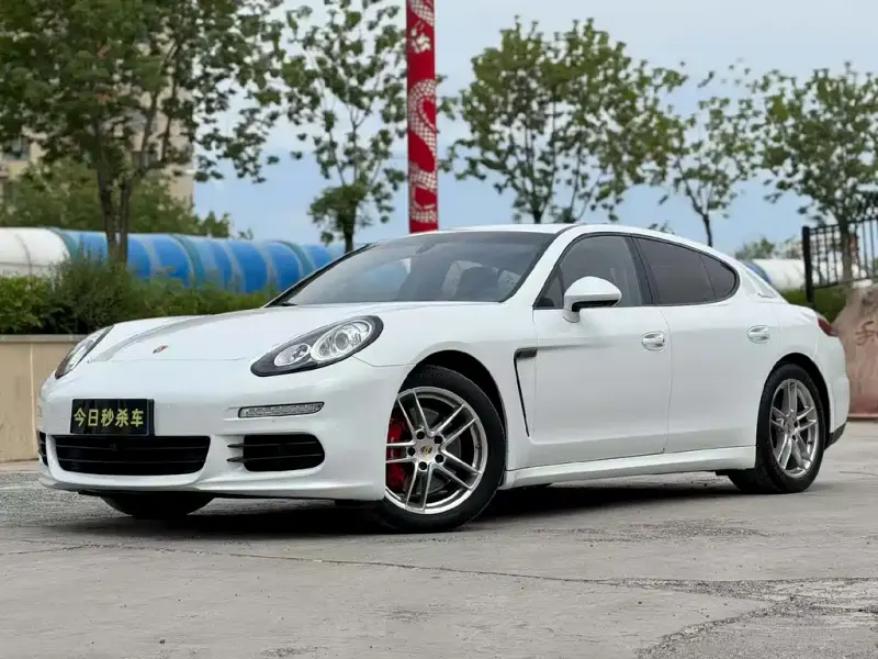Porsche Panamera, 2013