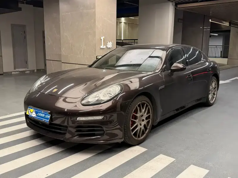 Porsche Panamera, 2016