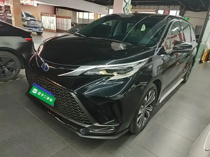 Toyota Granvia, 2023