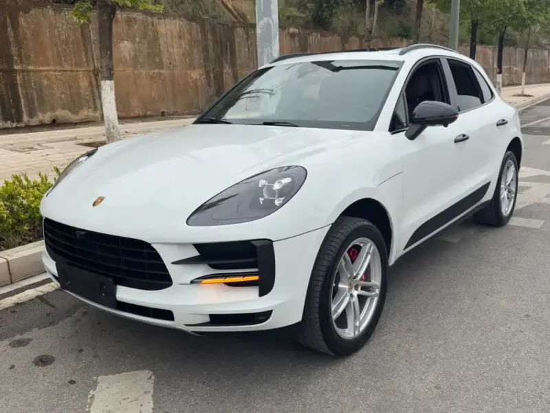 Porsche Macan, 2022