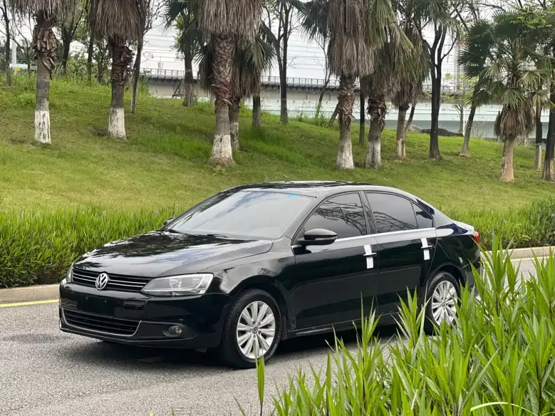 Volkswagen Sagitar, 2013