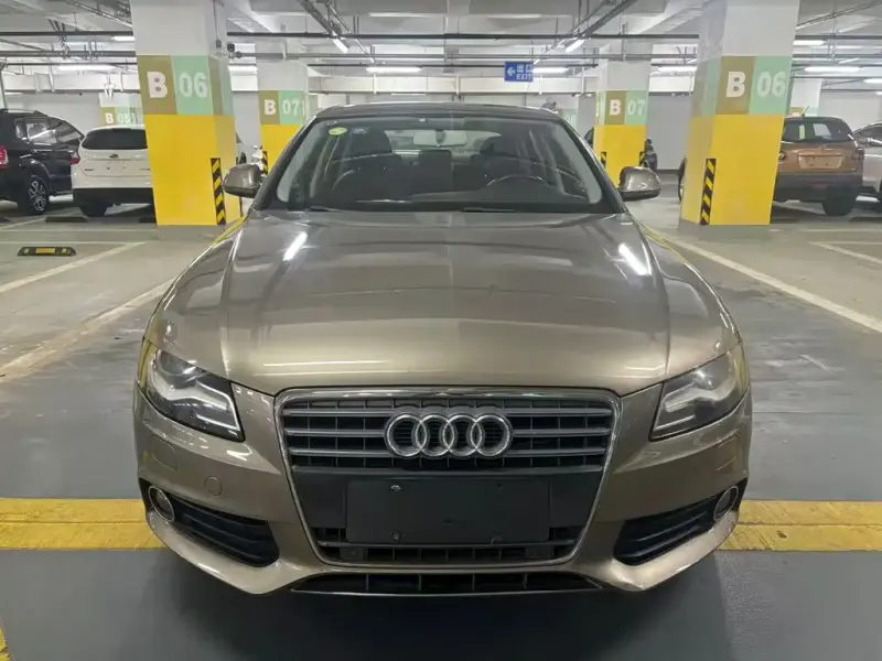 Audi A4L, 2012