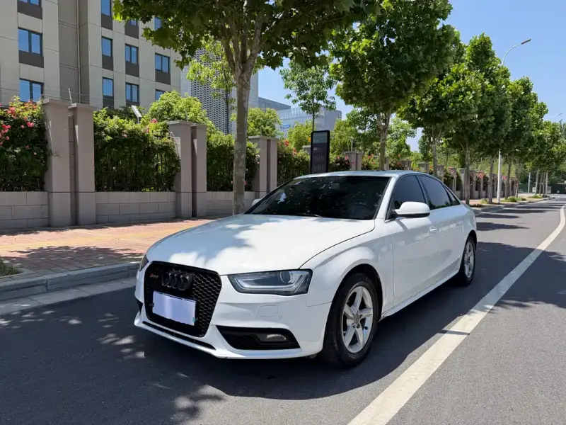 Audi A4L, 2014