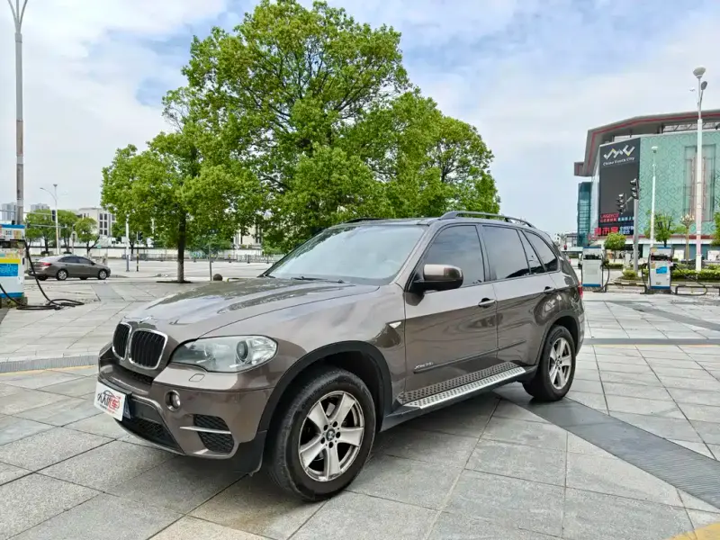 BMW X5 (Import), 2011