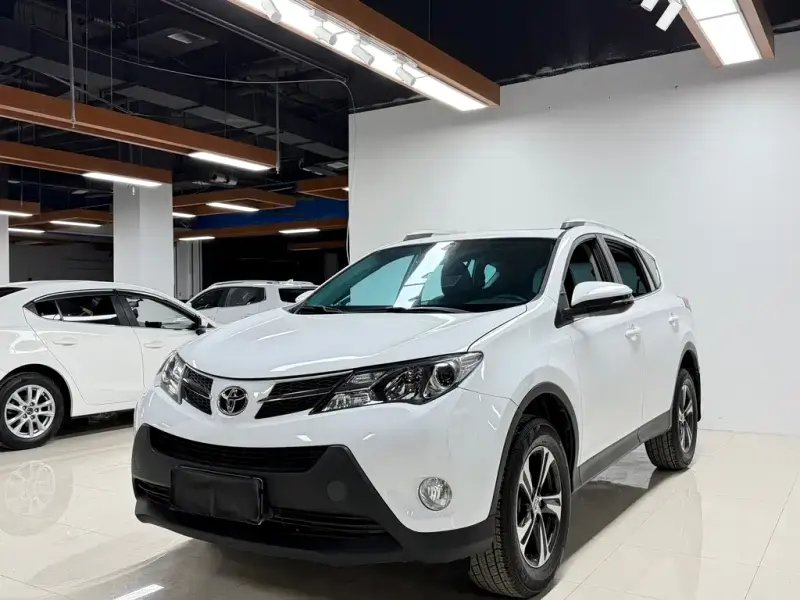 Toyota RAV4, 2015