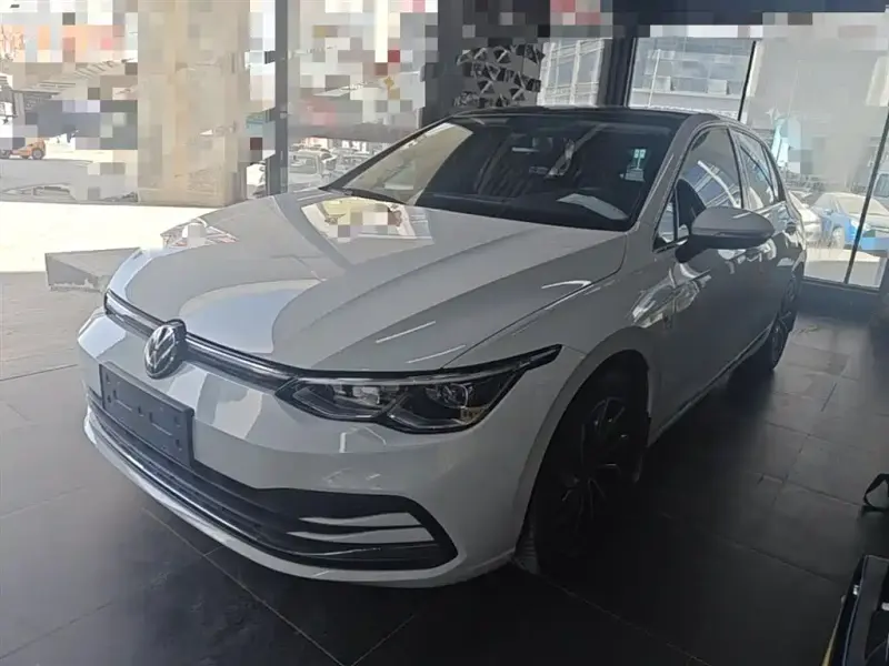 Volkswagen Golf, 2022