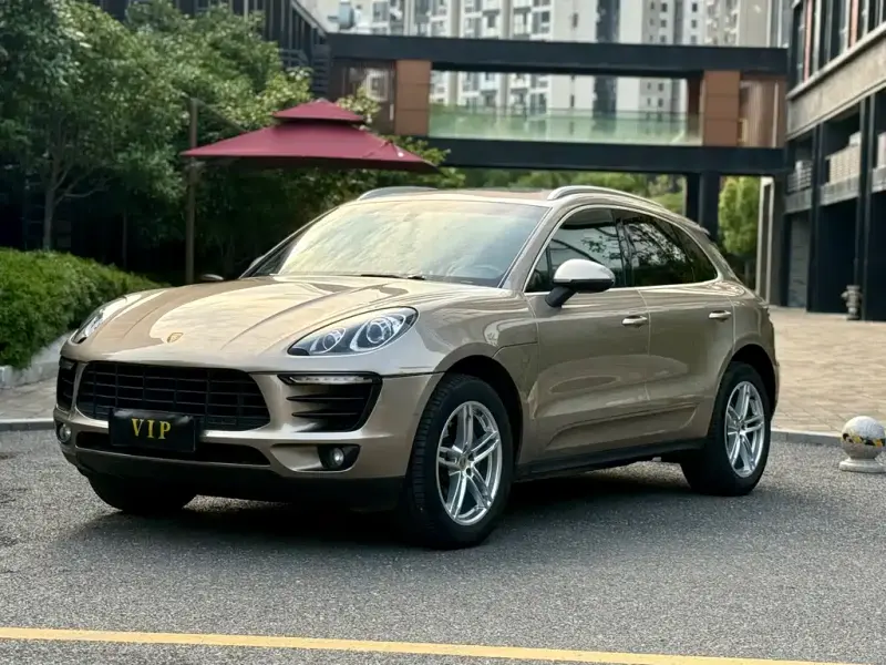 Porsche Macan, 2014