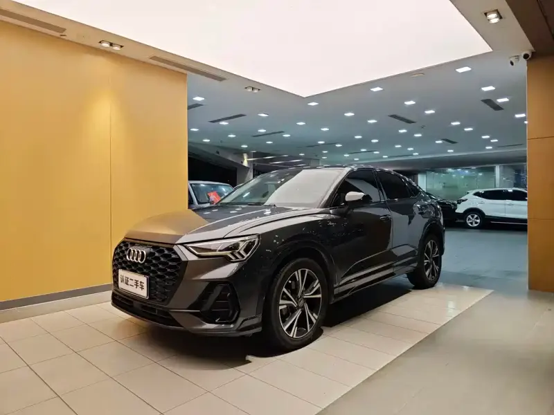 Audi Q3 Sportback, 2021