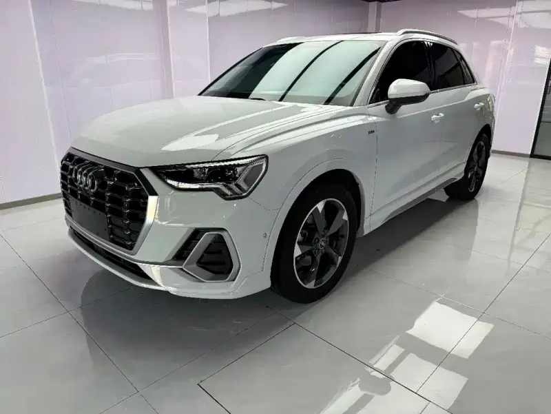 Audi Q3, 2022