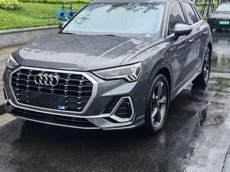 Audi Q3, 2022