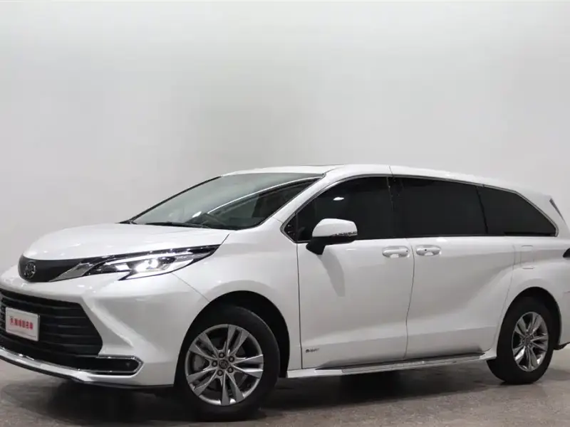 Toyota Sienna, 2025