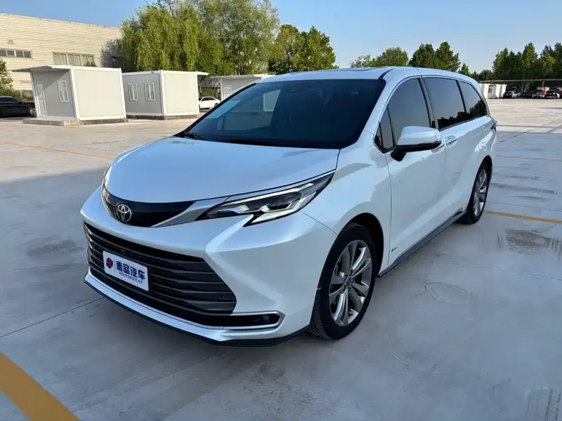 Toyota Sienna, 2024